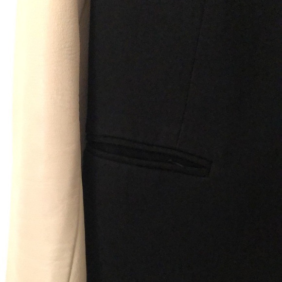 Judith et Charles Black and Tan Leather Sleeve Cropped Blazer - Picture 3 of 7
